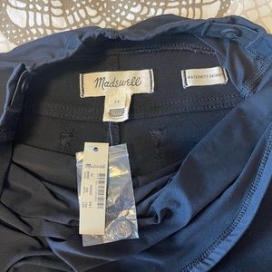 Madewell pregnancy pants size 26.